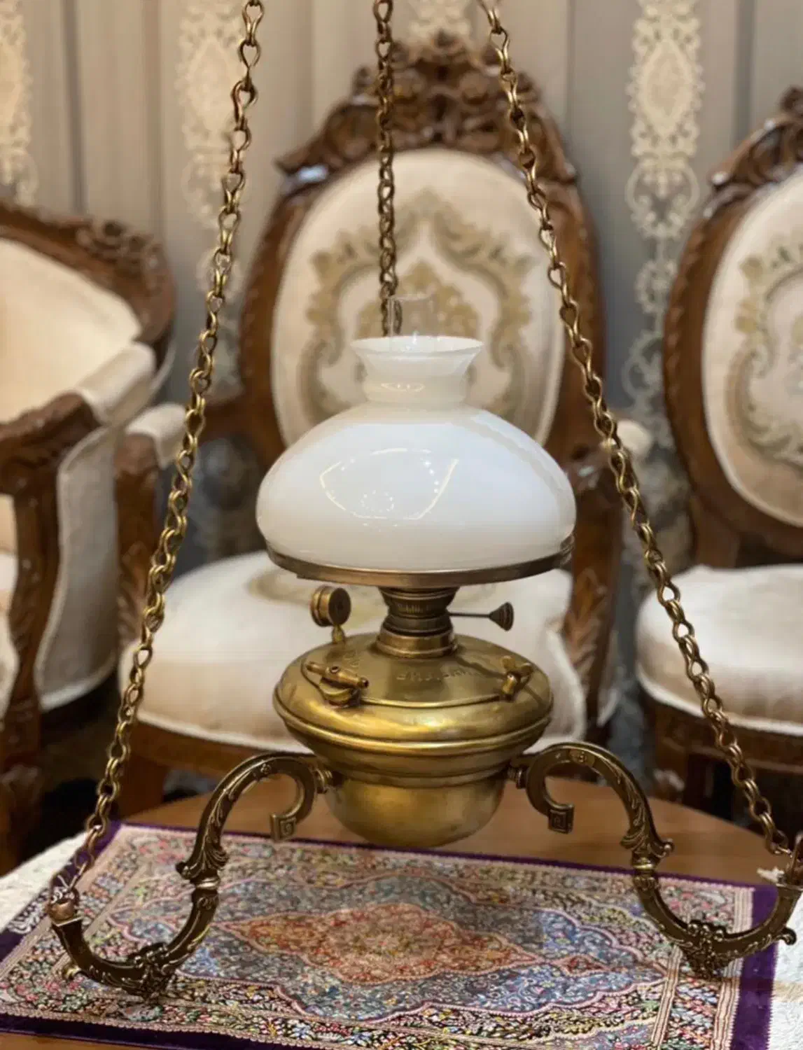 لوستر نفتی عتیقه|لوستر و چراغ آویز|قم, سالاریه|دیوار