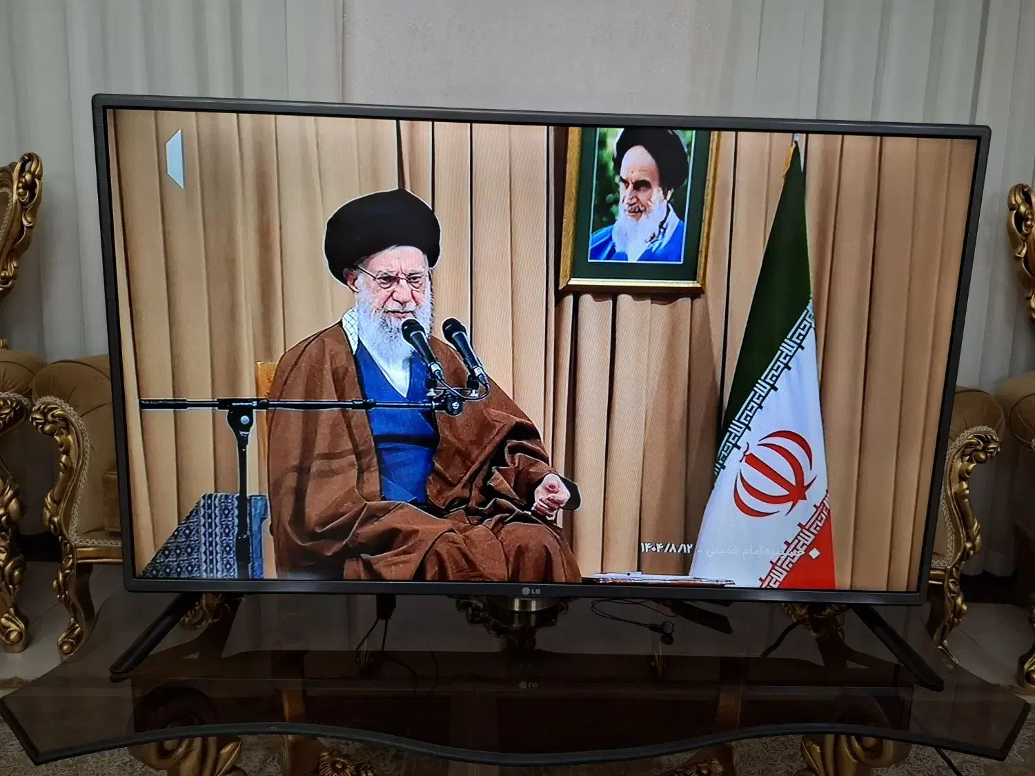 یک دستگاه تلویزیون LG42|تلویزیون و پروژکتور|بروجرد, |دیوار