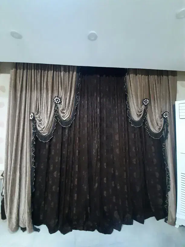 پرده مخمل  زیبا در حد نو|پرده، رانر، رومیزی|شوشتر, |دیوار