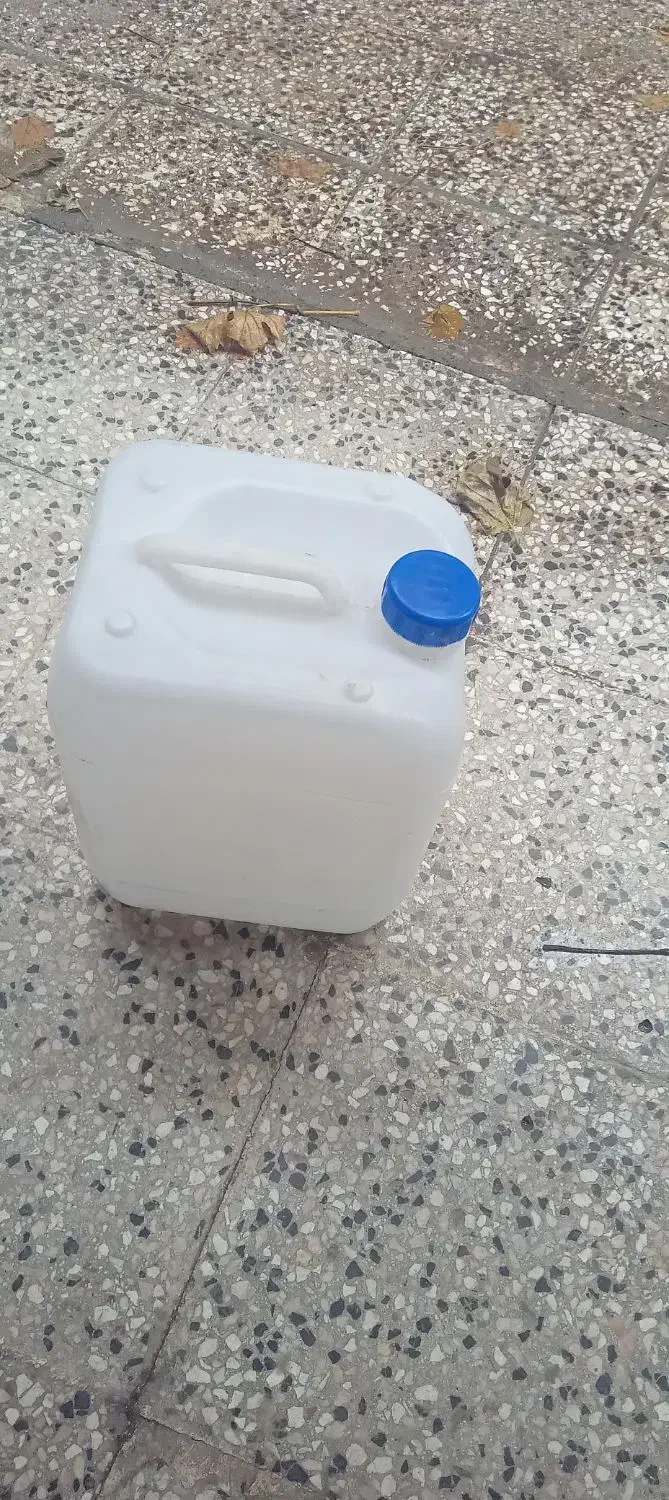 تعدادی دبه ۱۰ لیتری|ظروف نگهدارنده، پلاستیکی، یکبارمصرف|گرگان, |دیوار