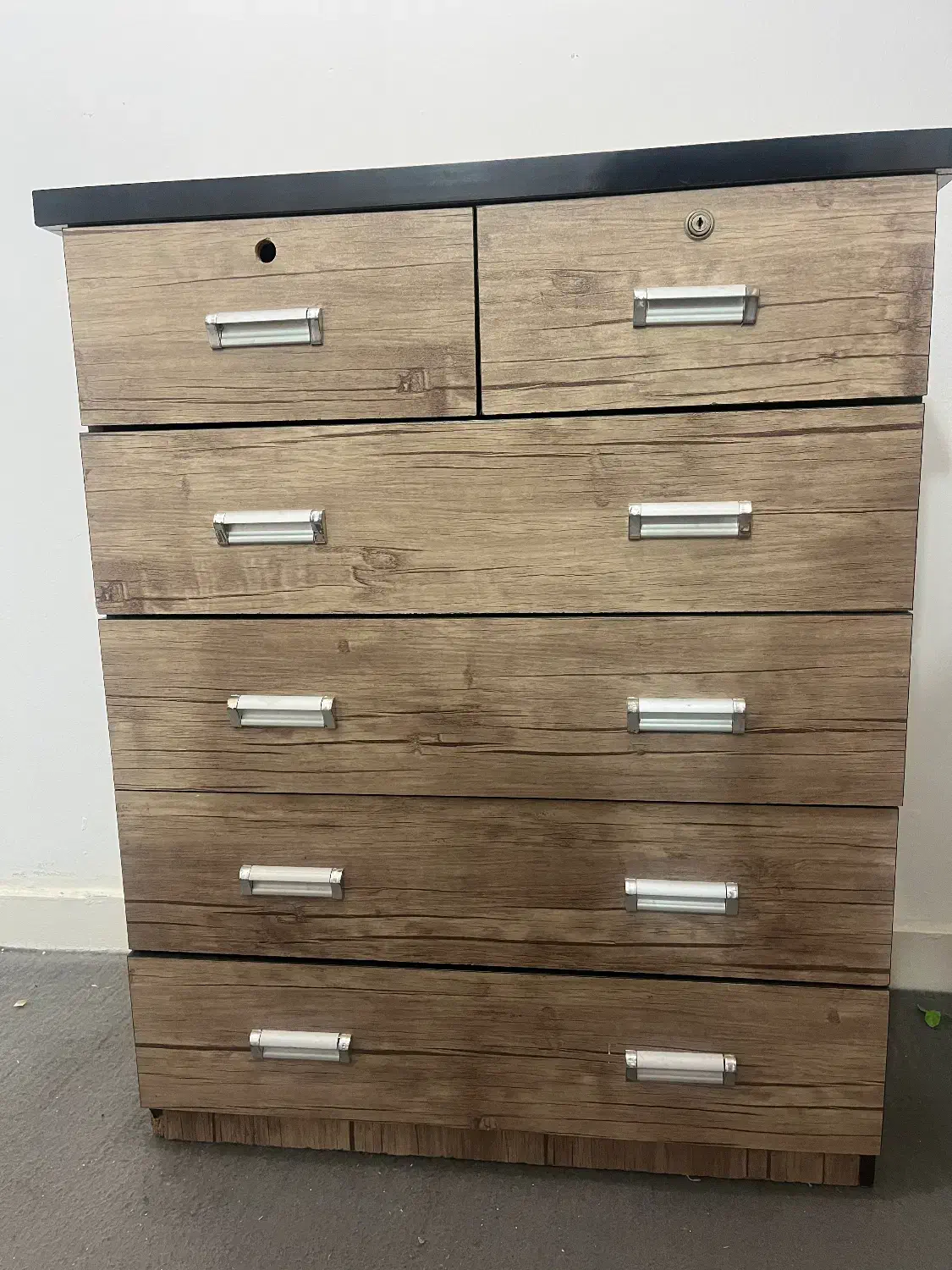 میز و دراور لباسی|میز و صندلی غذاخوری|بندرعباس, |دیوار