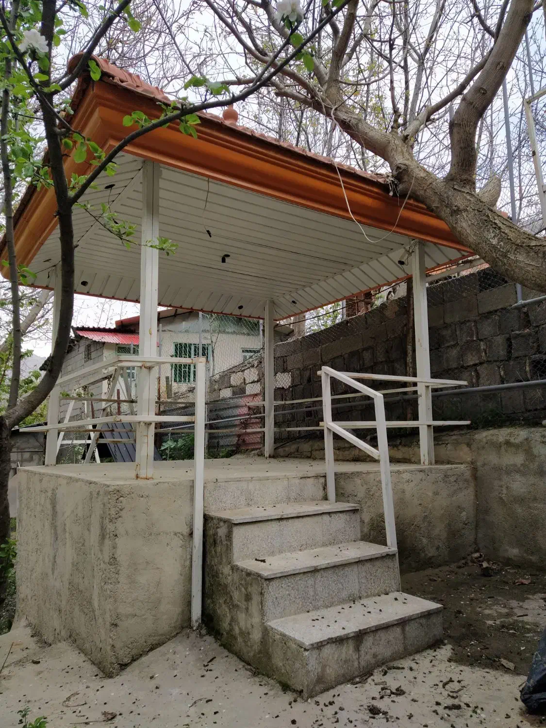 جاده چالوس باغچه داخل بافت با امکانات|فروش خانه و ویلا|آسارا, |دیوار