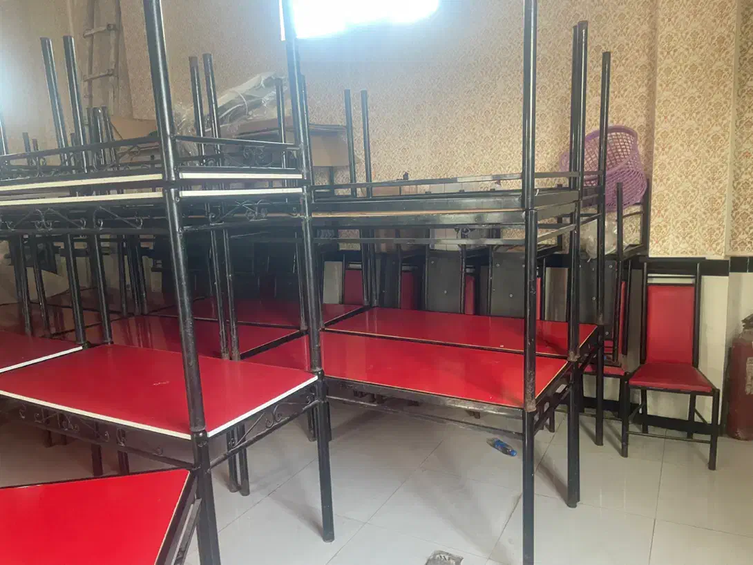 میز غذا خوری فلزی۶ نفره|میز و صندلی غذاخوری|میاندوآب, |دیوار