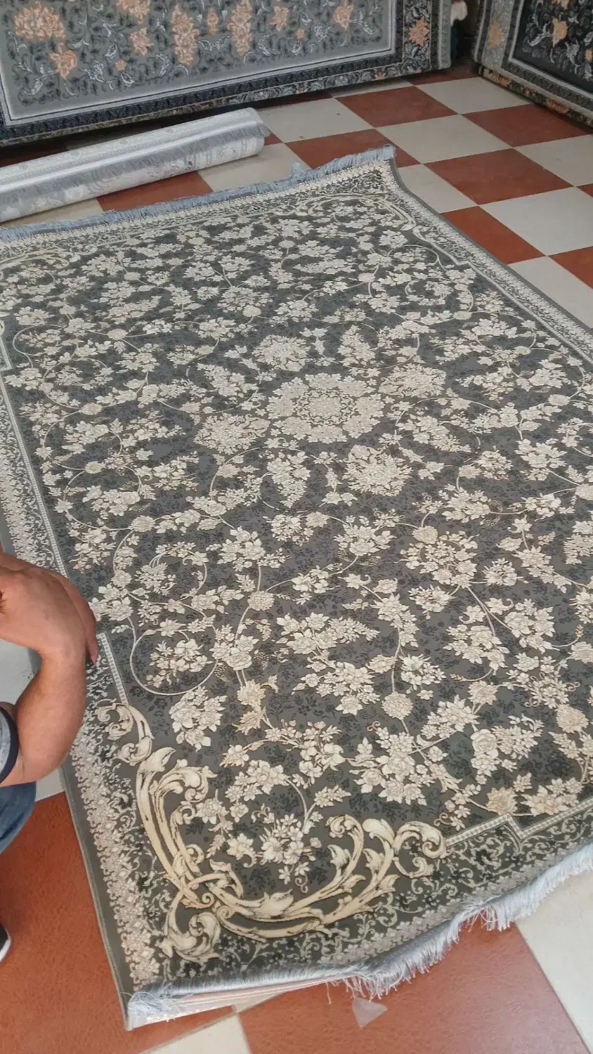 ۶تا فرش ۶متری 1200 گل برجسته شیک انبار خورشید|فرش|خرمآباد, |دیوار