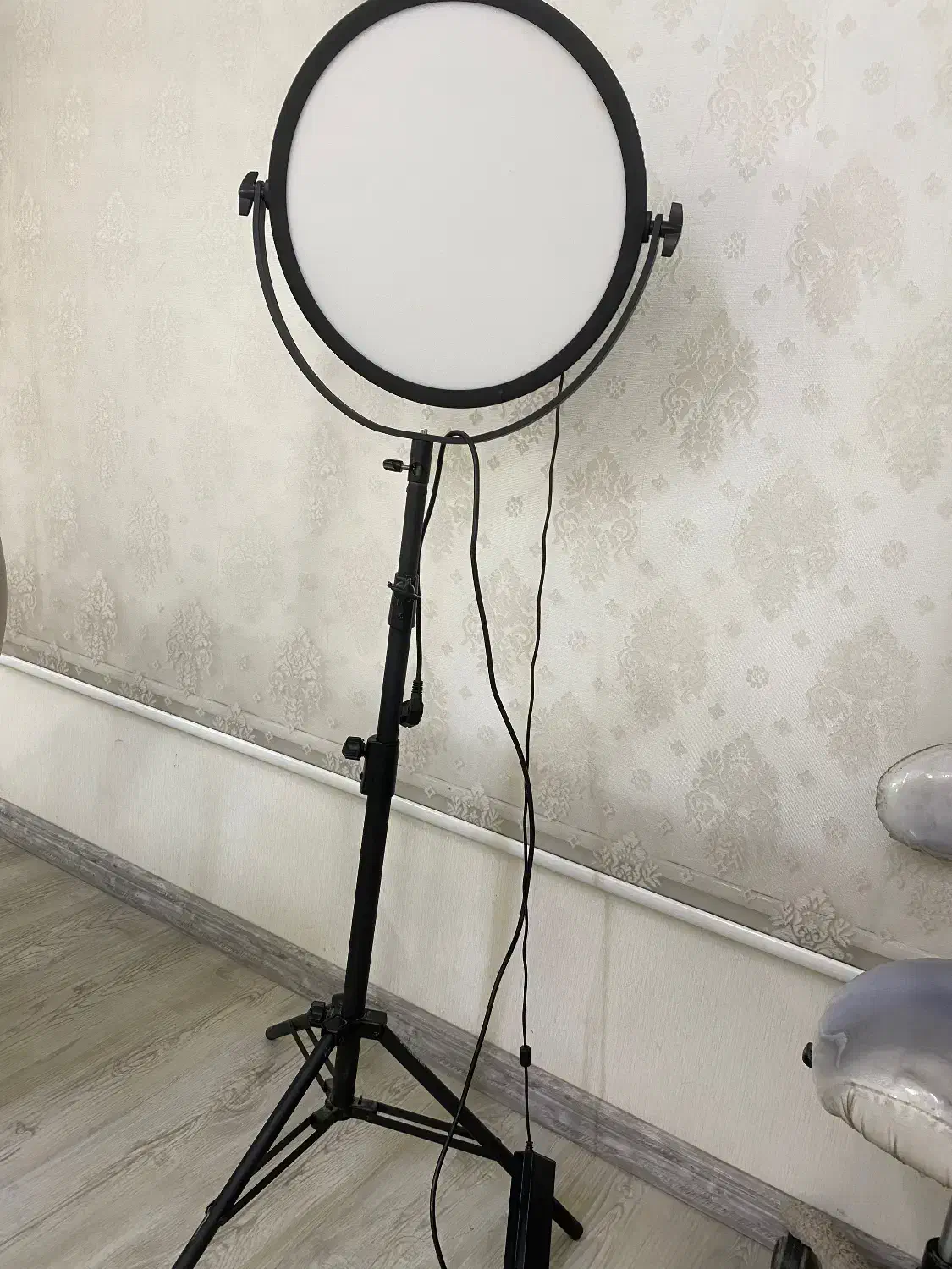 سافت لایت|دوربین عکاسی و فیلم‌برداری|مشهد, خواجه ربیع|دیوار