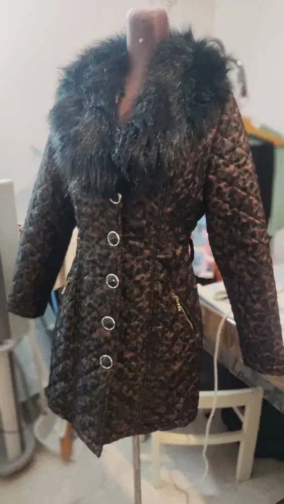 پالتو|لباس|گلبهار, شهر جدید گلبهار|دیوار