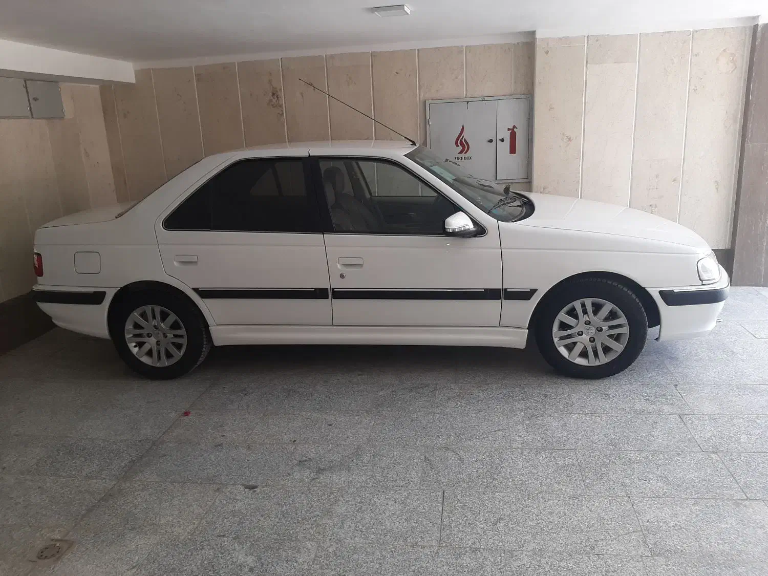 پژو پارس xu7pسفارشی مدل ۴۰۱|خودرو سواری و وانت|اصفهان, خانه اصفهان|دیوار