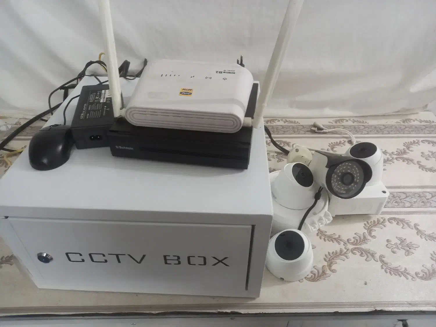 دوربین به همراه باکس و بقیه وسایل|دوربین مداربسته|بابل, |دیوار