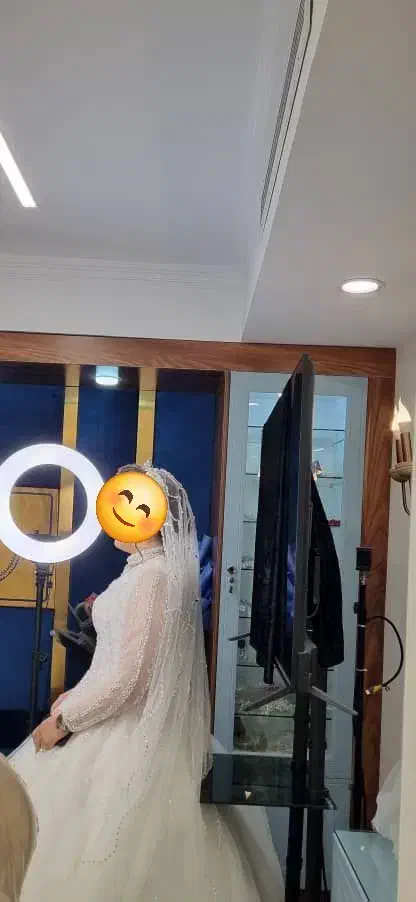 لباس عروس|لباس|کرج, کرج نو|دیوار