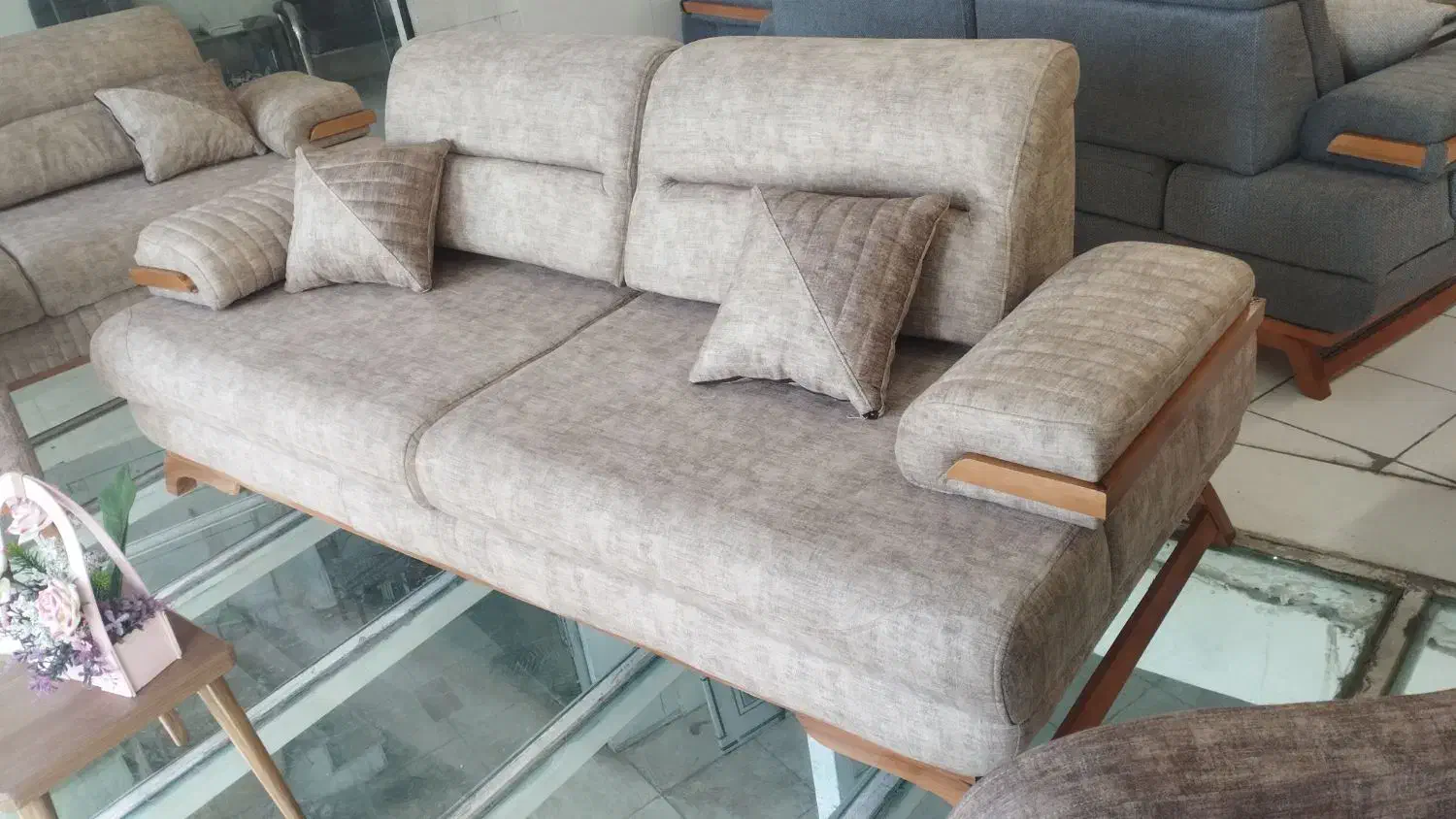 شاگرد مبل سازی|استخدام صنعتی، فنی، مهندسی|خمینیشهر, |دیوار