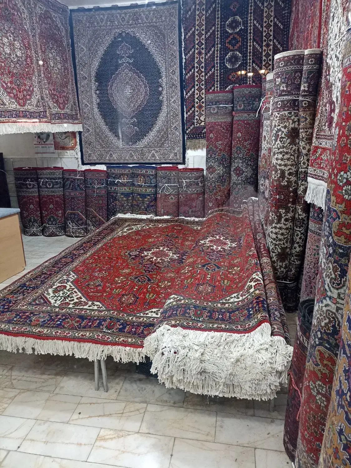 شرایط فروش 1الا8ماهه با چک صیادی معتبر مورد تایید|فرش|خوی, |دیوار