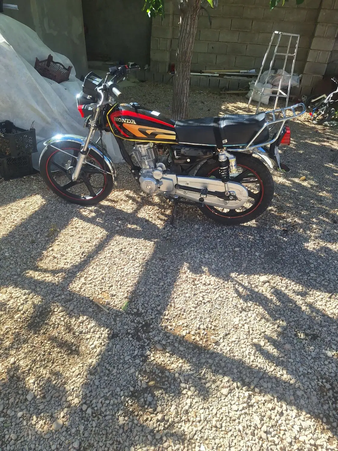 موتور 200cc|موتورسیکلت|دشمن زیاری, |دیوار