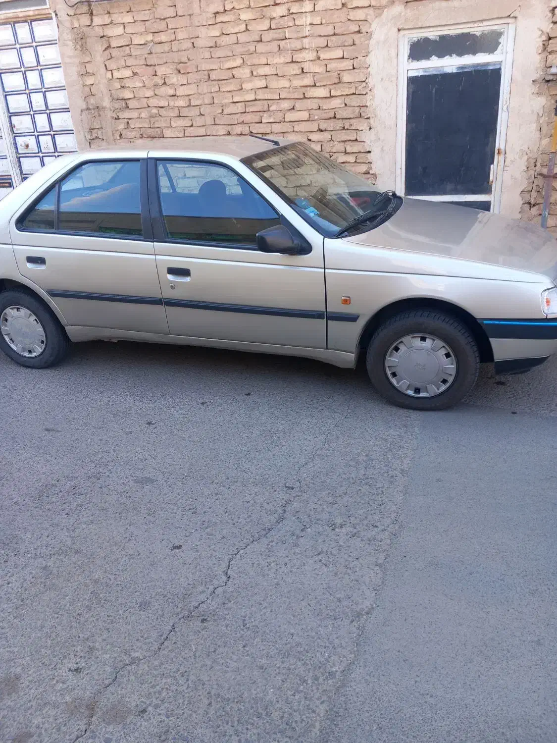 پژو ۴۰۵|خودرو سواری و وانت|آران و بیدگل, |دیوار