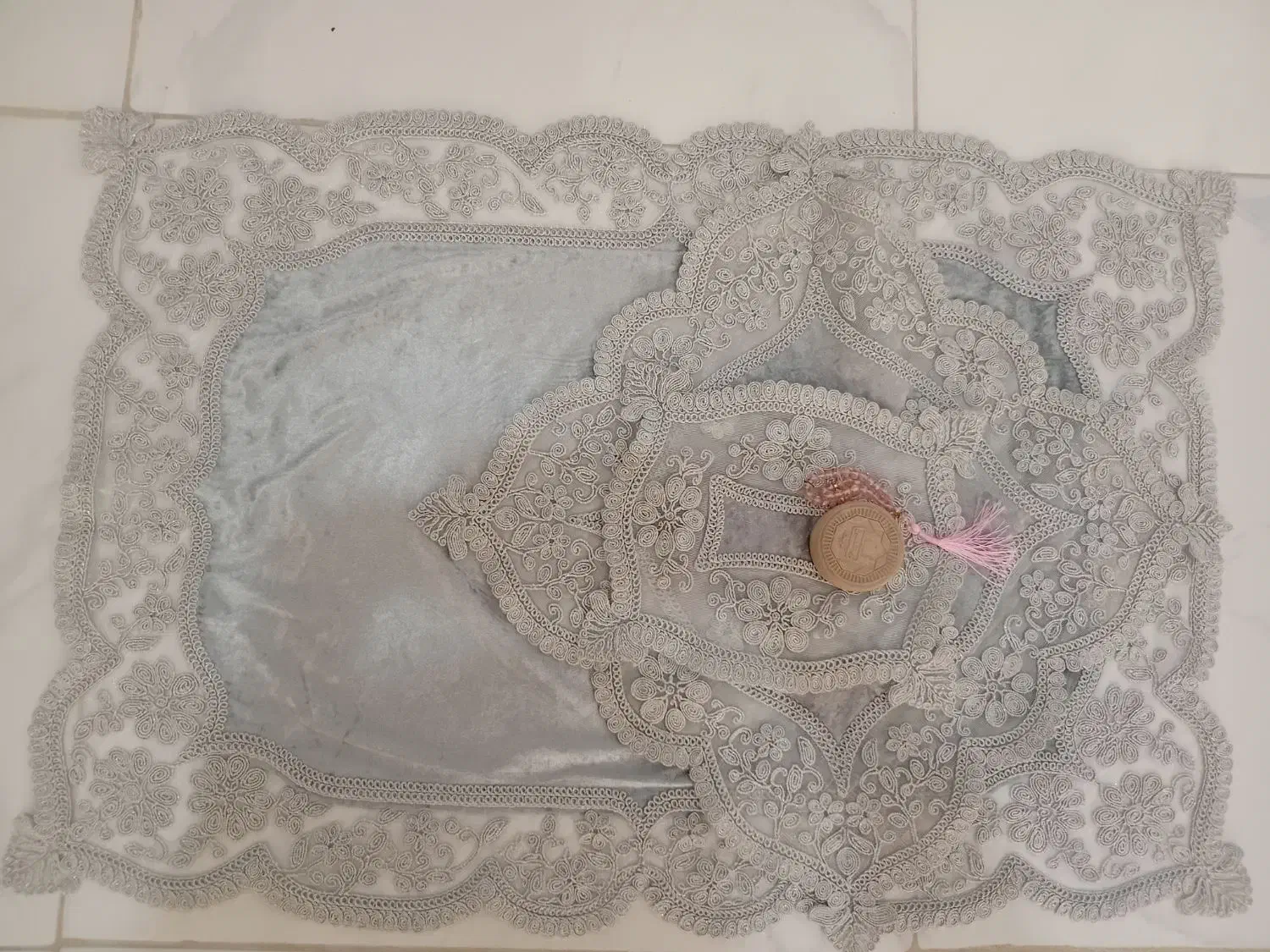 روتختی کوسن|رختخواب، بالش، پتو|شیروان (خراسان), |دیوار