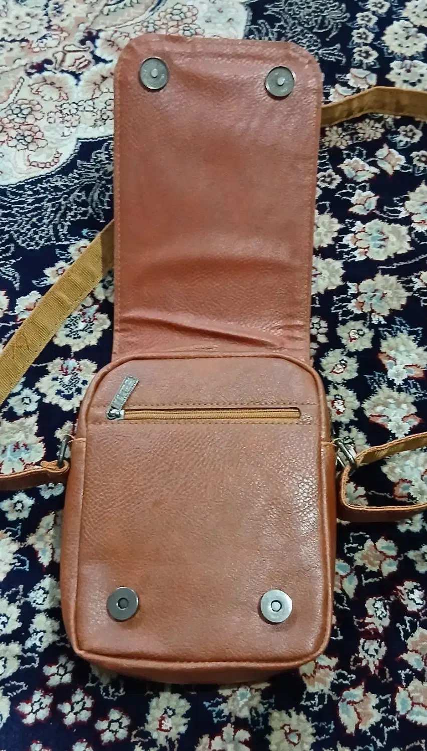 کیف پاسپورتی|کیف، کفش، کمربند|اهواز, فاز ۲ پادادشهر|دیوار