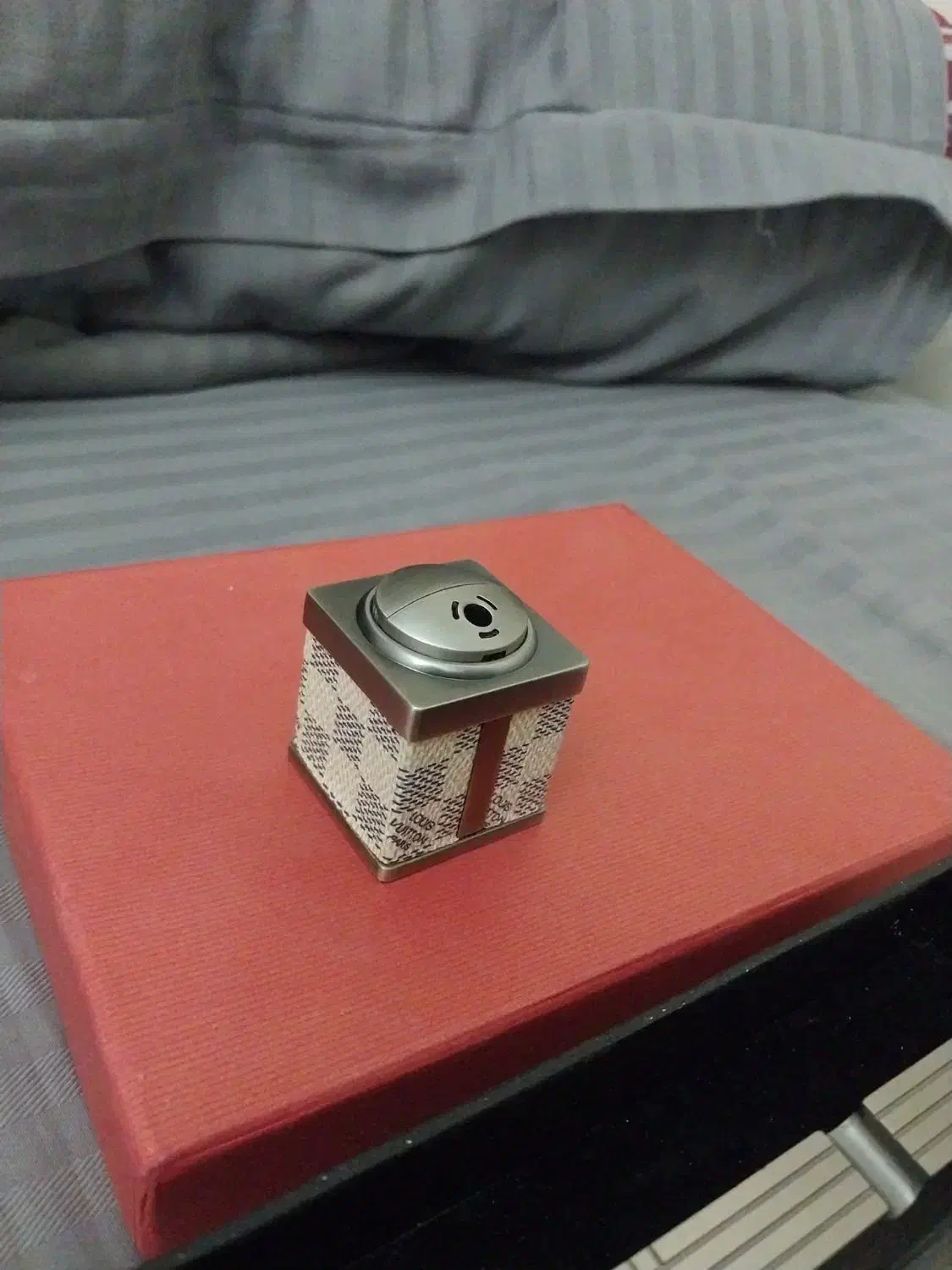 جا سیگاری و فندک لویی ویتون|زیورآلات و اکسسوری|تهران, سعادت‌آباد|دیوار