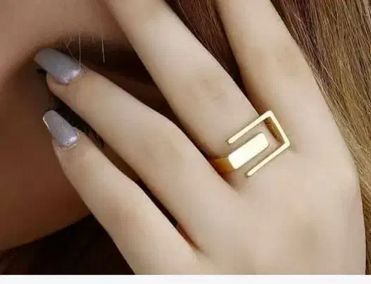 یک لنگه گوشواره بچگانه گمشده|جواهرات|جهرم, |دیوار