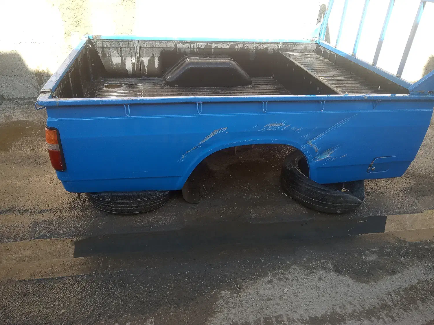 حوضی عقب|قطعات یدکی و لوازم جانبی|شیراز, شهرک مهدیآباد|دیوار