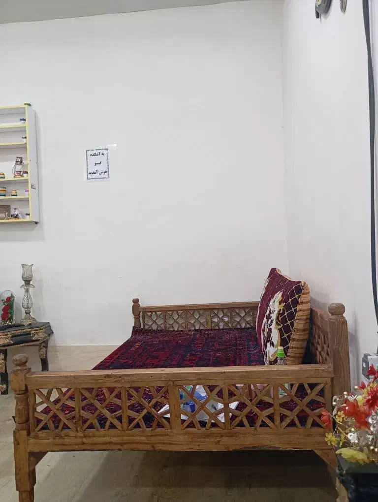 تخته مغازه|تخت و سرویس خواب|میانه, |دیوار