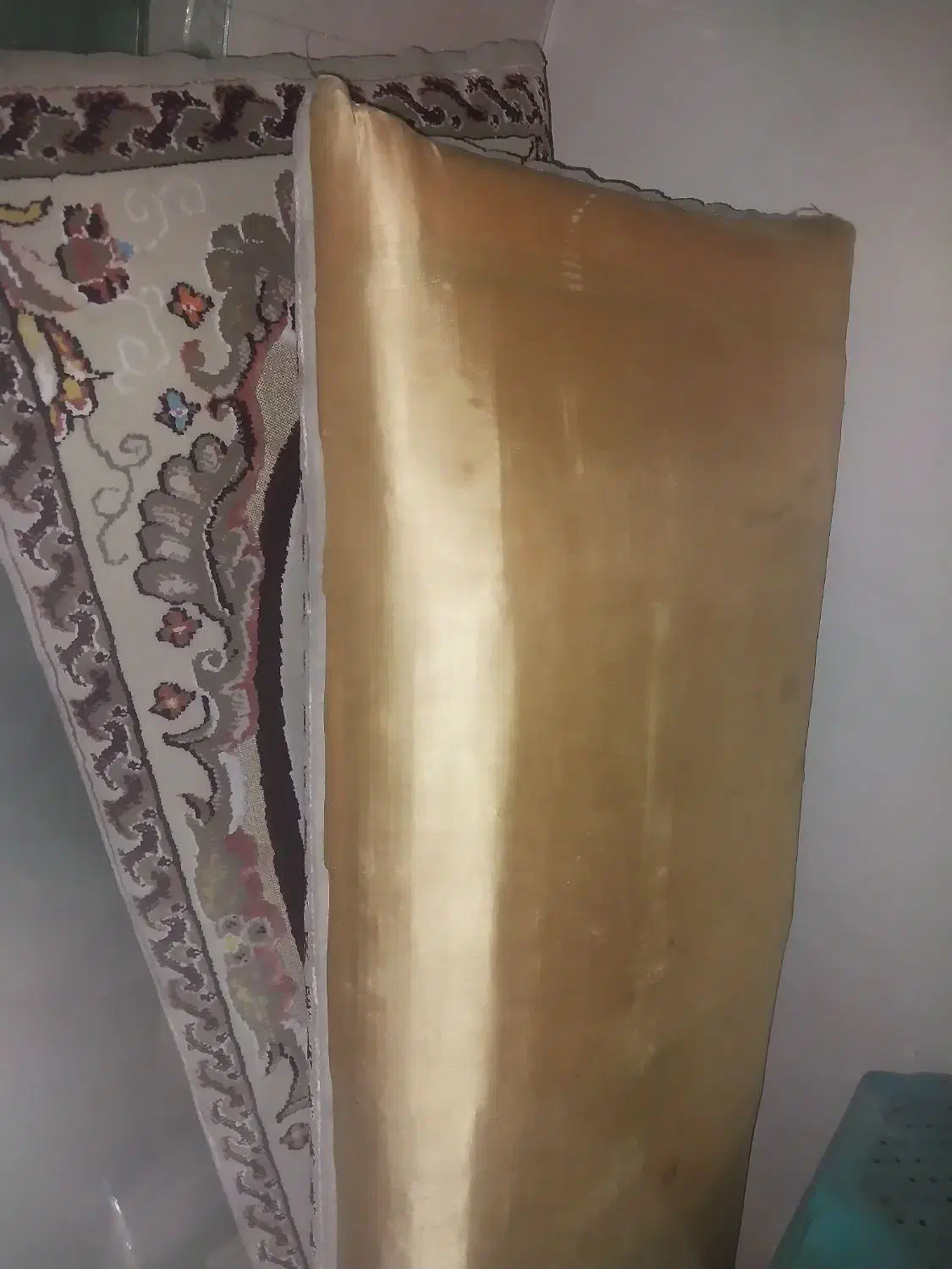 پشتی کرم|پشتی|مشهد, موعود|دیوار