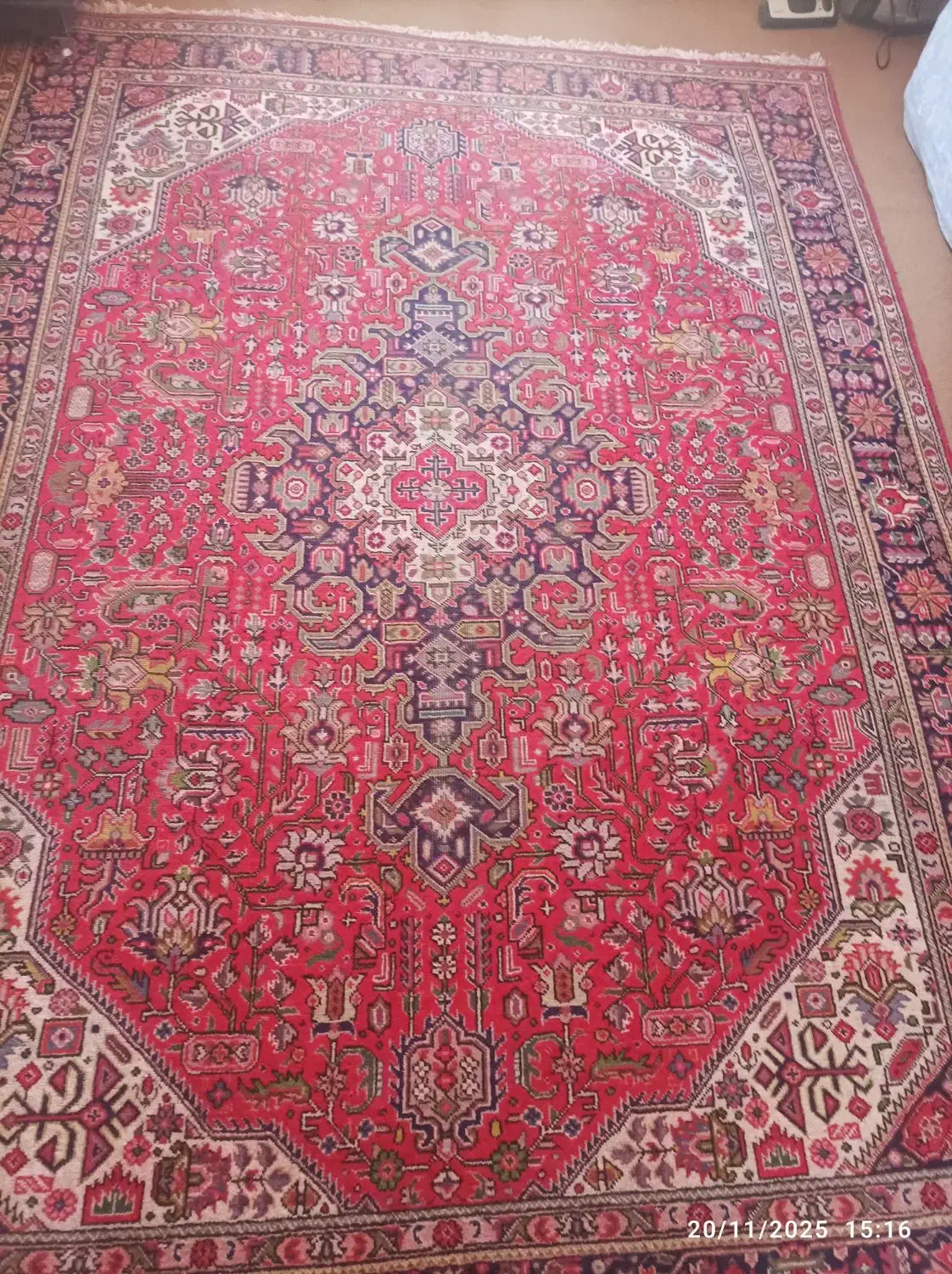 دو عدد فرش طبیعی|فرش|خوی, |دیوار