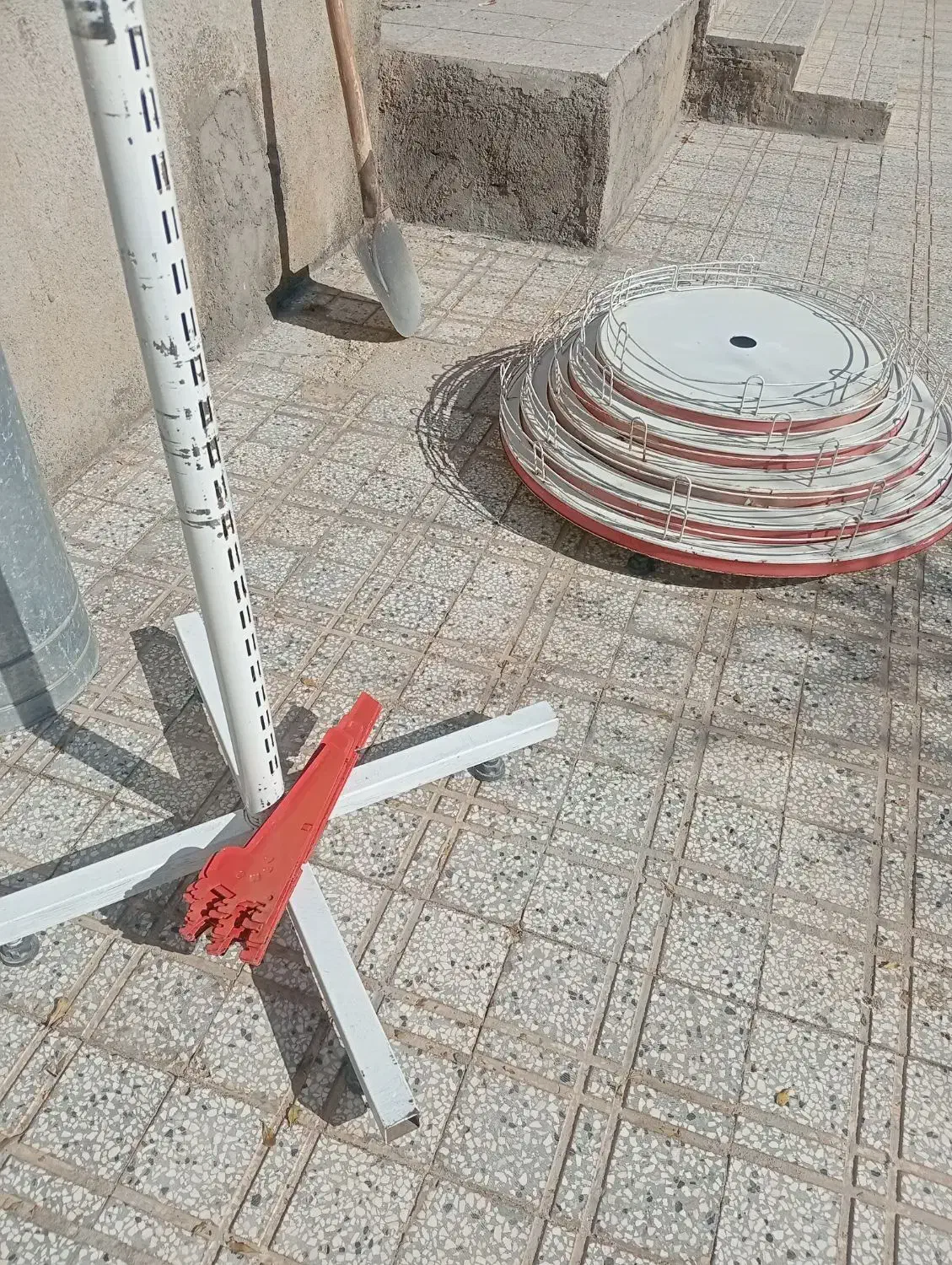 استند 5طبقه و دو عدد جا حبوباتی|حراج|تربت‌حیدریه, یحیی آباد|دیوار