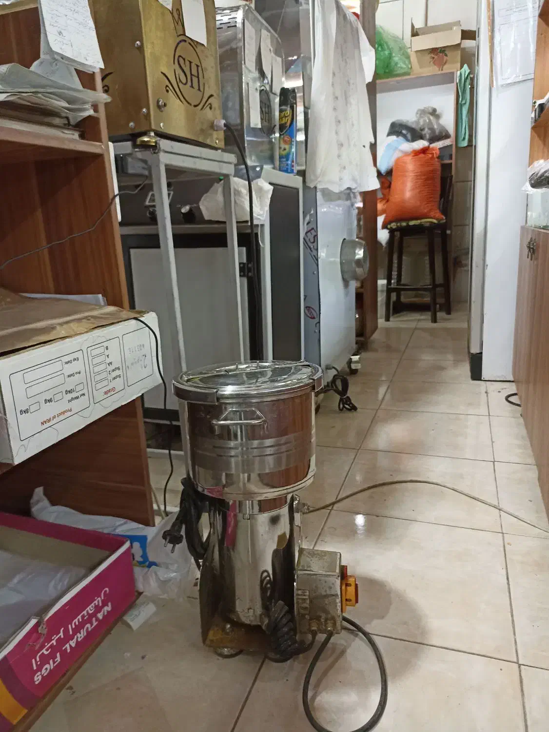 فروش تجهیزات و اجناس مغازه عطاری|فروشگاه و مغازه|اصفهان, نقش جهان|دیوار