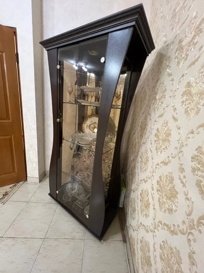 بوفه چوبی|بوفه، ویترین، کنسول|لاهیجان, انقلاب|دیوار