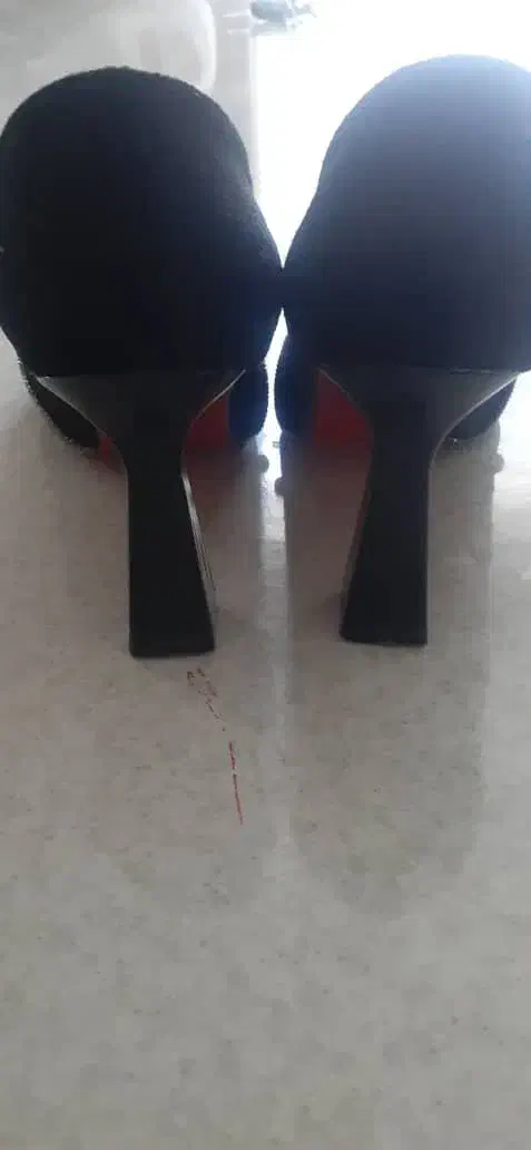 کفش مجلسی|کیف، کفش، کمربند|دورود, |دیوار