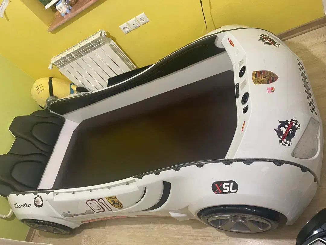 پورشه سفید|تخت و سرویس خواب|رشت, فرزانه|دیوار