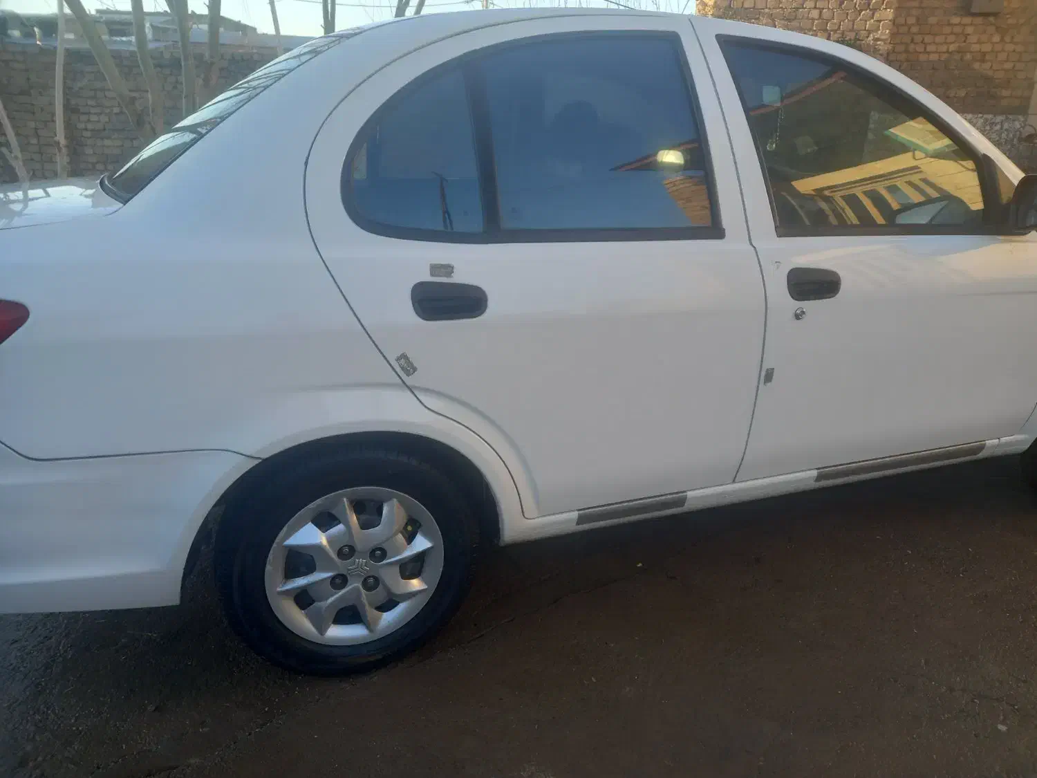 ساینا ۴۰۱s|خودرو سواری و وانت|بروجرد, |دیوار