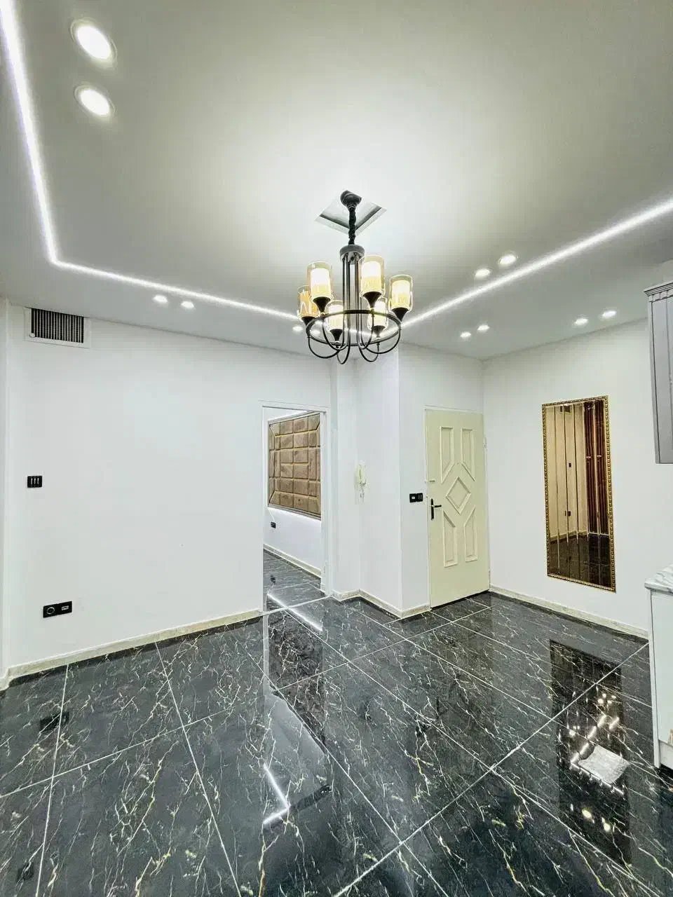 ۵۰ متر سند تک برگ/وام آماده/بازپرداخت طولانی مدت|فروش آپارتمان|گرمدره, |دیوار