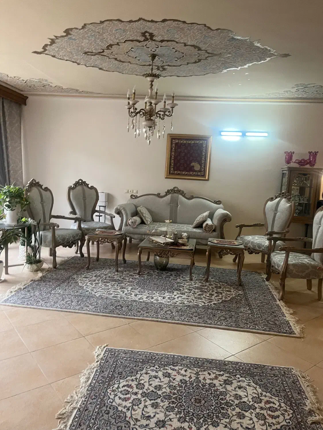 مبلمان ۷نفره/میزناهارخوری ۸نفره/ویترین|مبلمان خانگی و میز عسلی|اصفهان, شهرستان|دیوار