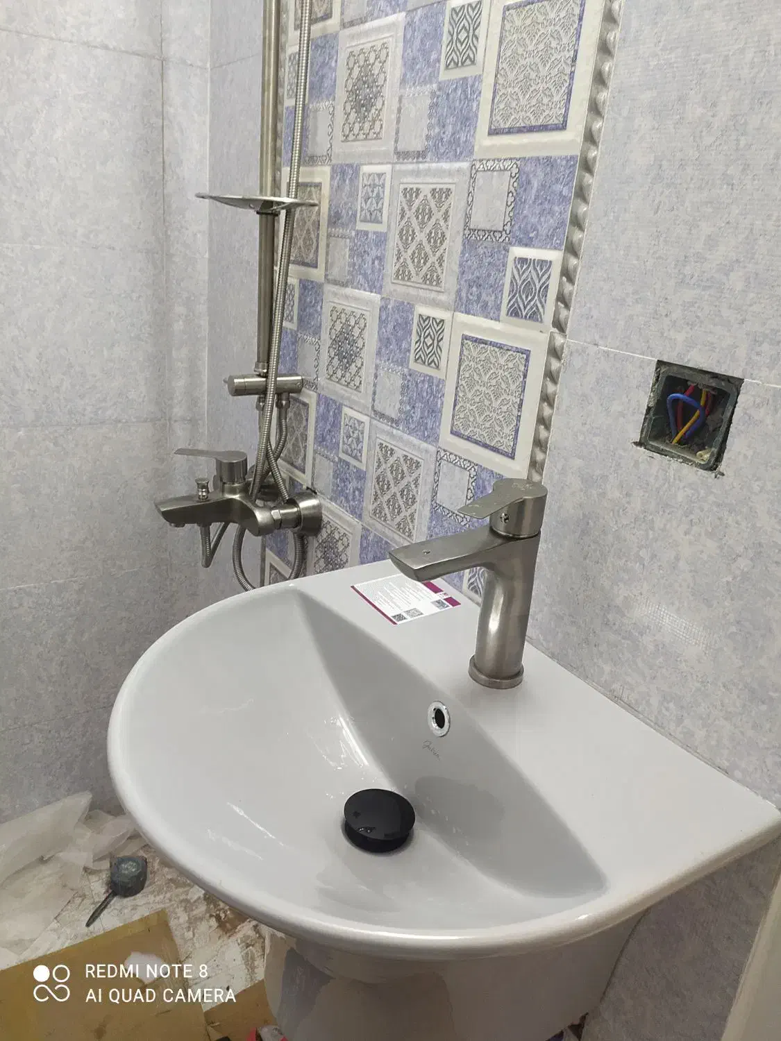 مجری تاسیسات .لوله کشی .|خدمات پیشه و مهارت|سنندج, |دیوار