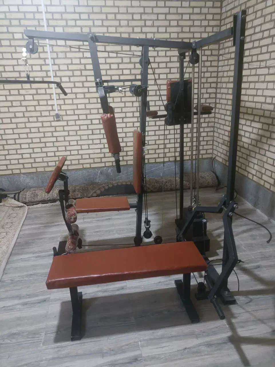 دستگاه بدنسازی|تجهیزات ورزشی|صحنه, |دیوار