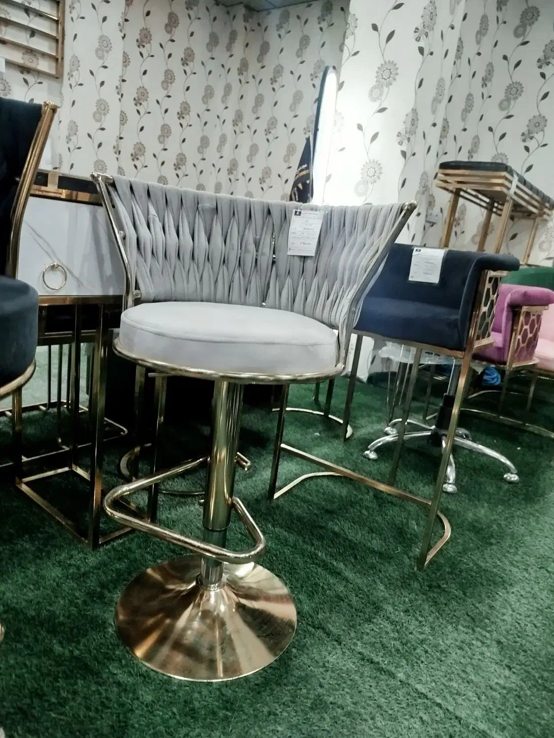 صندلی سلن جدید جزیره زرکالاا|آرایشگاه و سالنهای زیبایی|یاسوج, |دیوار