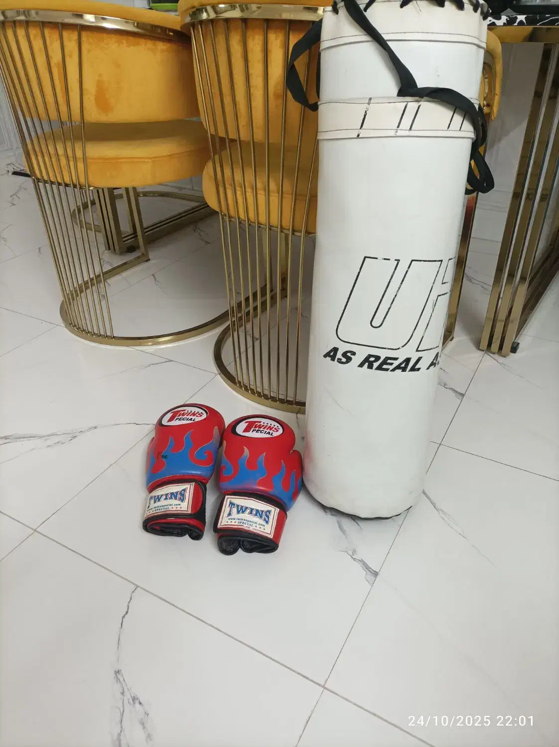 کیسه بوکس ودستکش|تجهیزات ورزشی|همدان, |دیوار