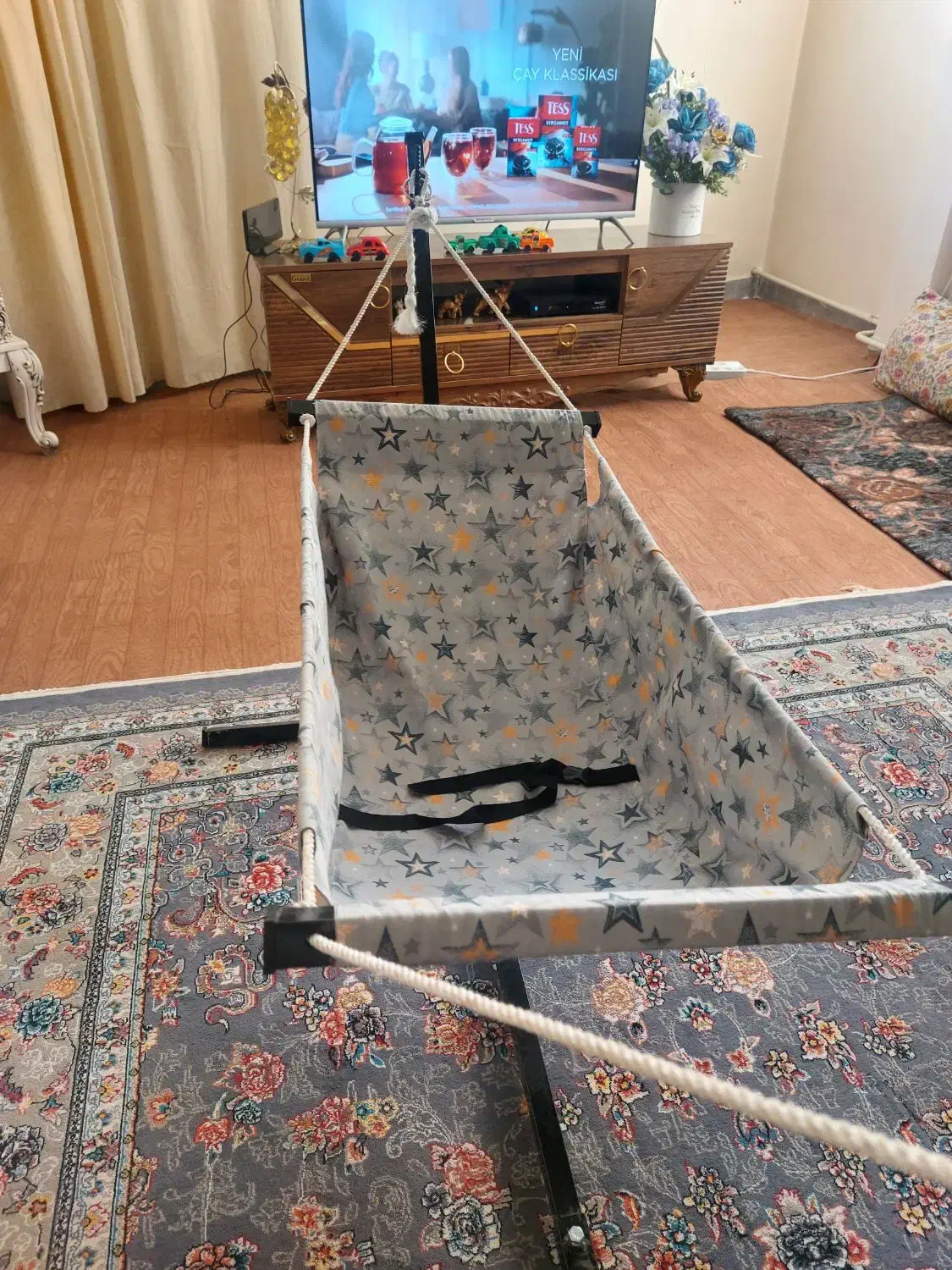 فروش گهواره نوزاد درحد نو|تخت و صندلی بچه|تبریز, |دیوار