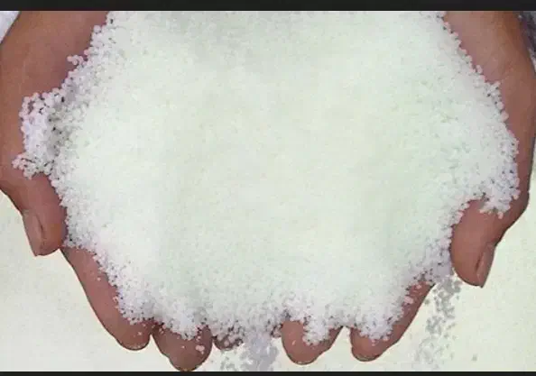 کود اوره سفید|گل و گیاه طبیعی|شیروان (خراسان), |دیوار