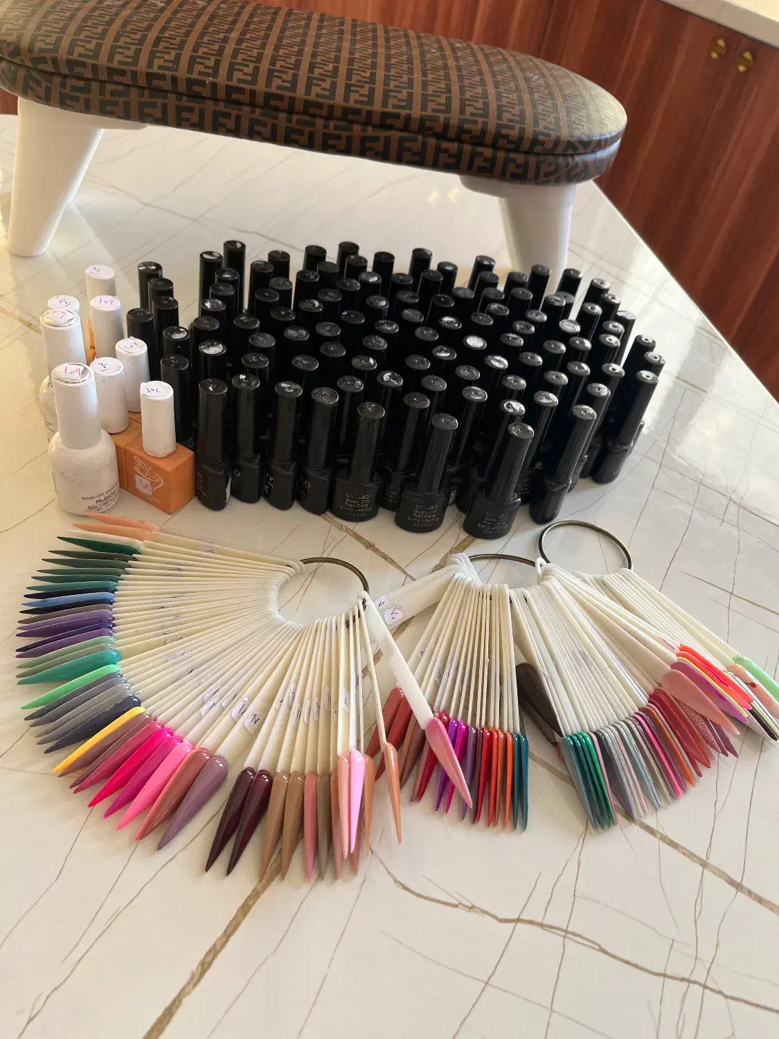 پک کامل لوازم کاشت ناخن|آرایشی، بهداشتی، درمانی|قم, بکایی|دیوار