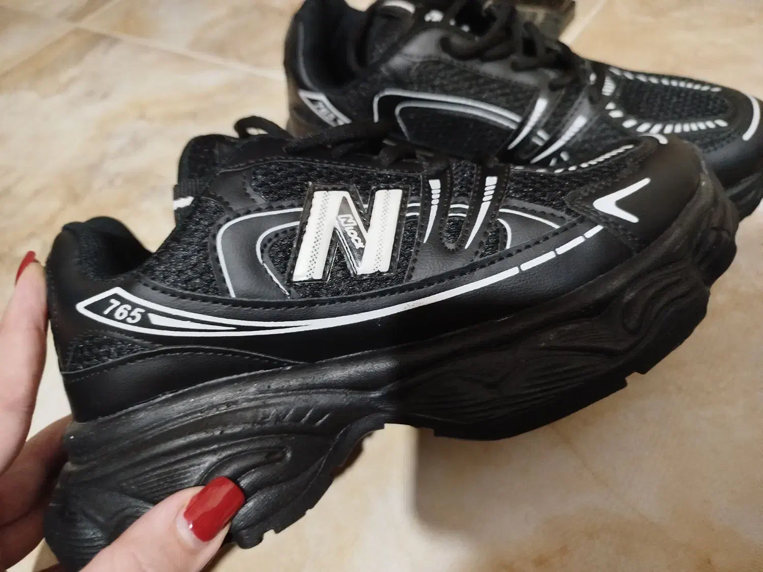 فروش کتونی نو|کیف، کفش، کمربند|چاف و چمخاله, |دیوار