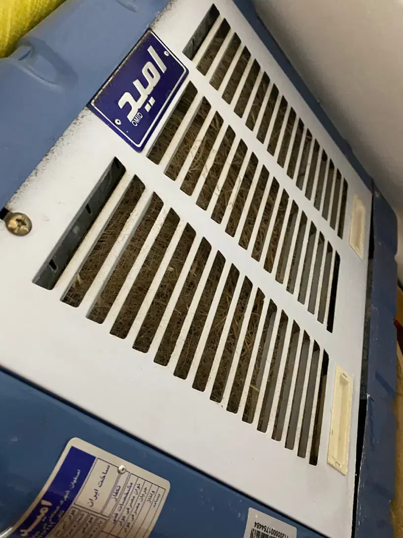 کولر آبی|کولر آبی|شاهینشهر, برخوار غرب|دیوار