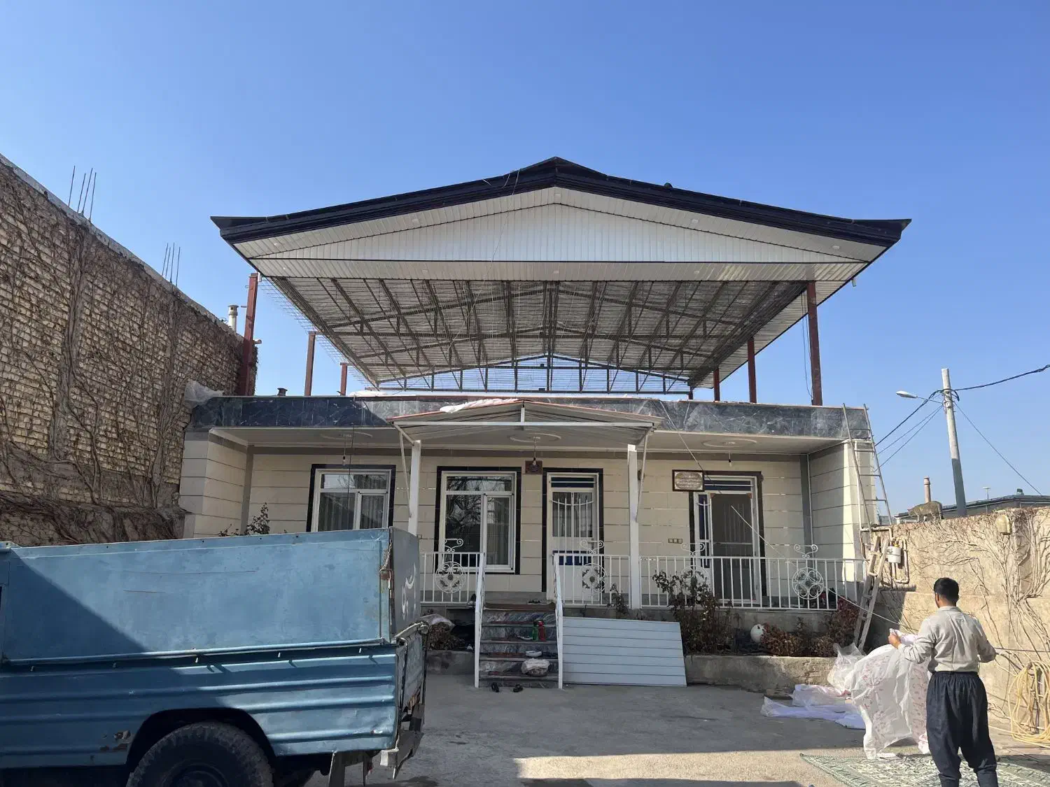 نصب شیروانی و سوله (سازه فلزی)|خدمات پیشه و مهارت|کرمانشاه, |دیوار