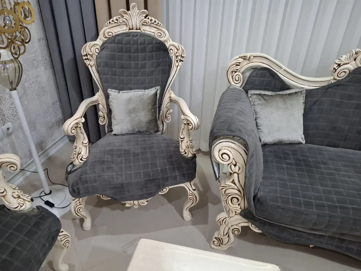 مبل و میزناهارخوری سلطنتی، بسیار تمیز|مبلمان خانگی و میز عسلی|اسفراین, |دیوار