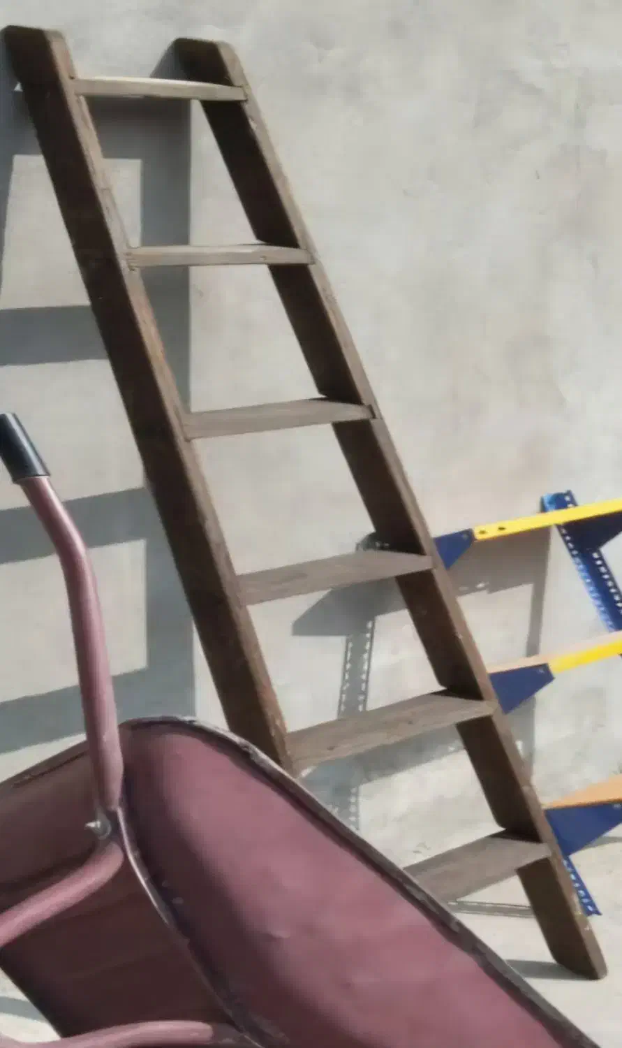 نردبان ۶پله  سالم ۴۰۰تومن|حراج|شریف‌آباد, |دیوار