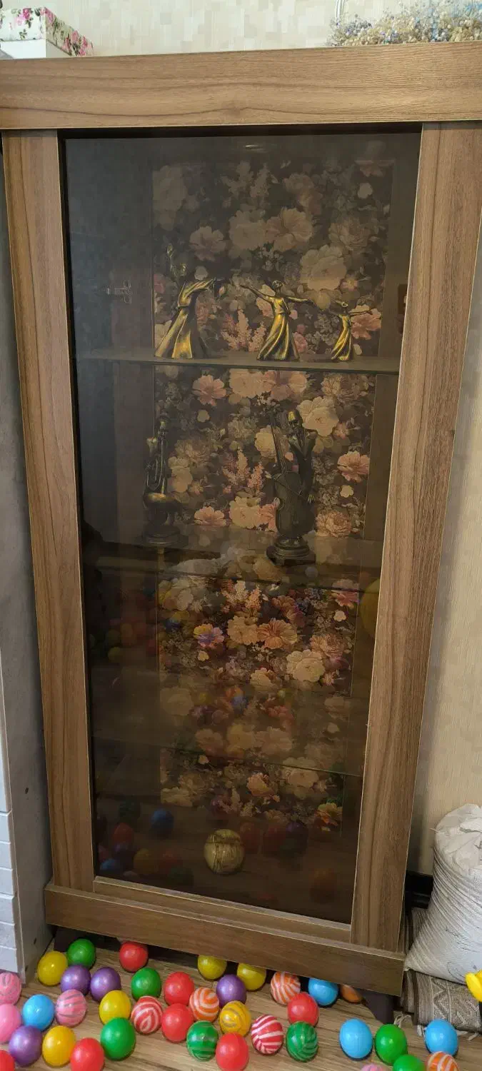 بوفه چوبی شیشه ای|بوفه، ویترین، کنسول|شیراز, سینما سعدی|دیوار