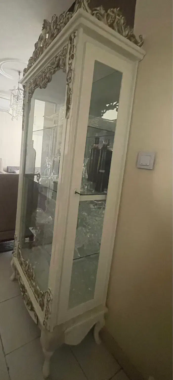 ویترین مدل خورشیدی|بوفه، ویترین، کنسول|تهران, منیریه|دیوار