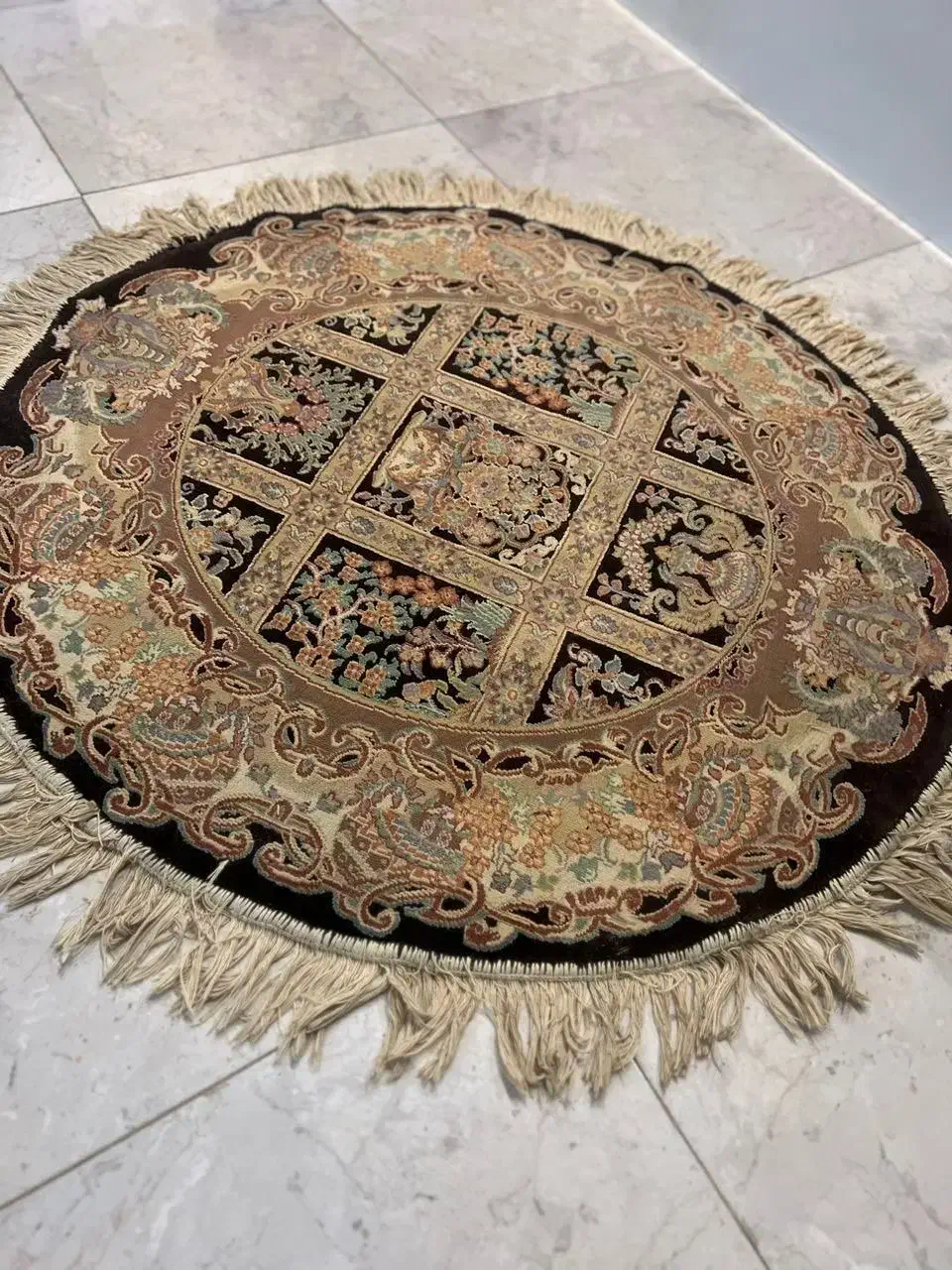 فرش ماشینی دایره|فرش|تهران, لویزان|دیوار