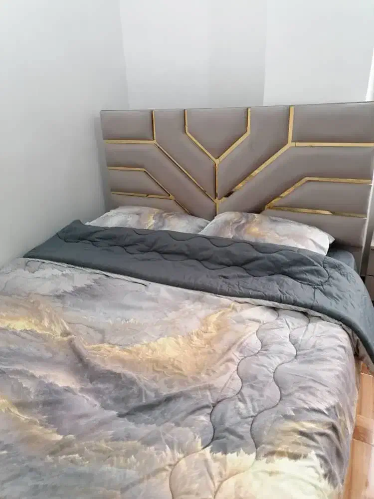 تخت وپا تختی|تخت و سرویس خواب|فومن, |دیوار