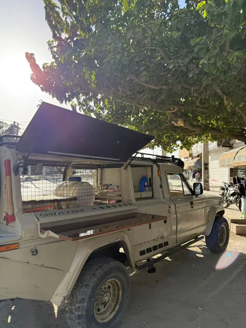 جیپ سیمرغ|خودرو سواری و وانت|اندیشه, اندیشه فاز ۱|دیوار